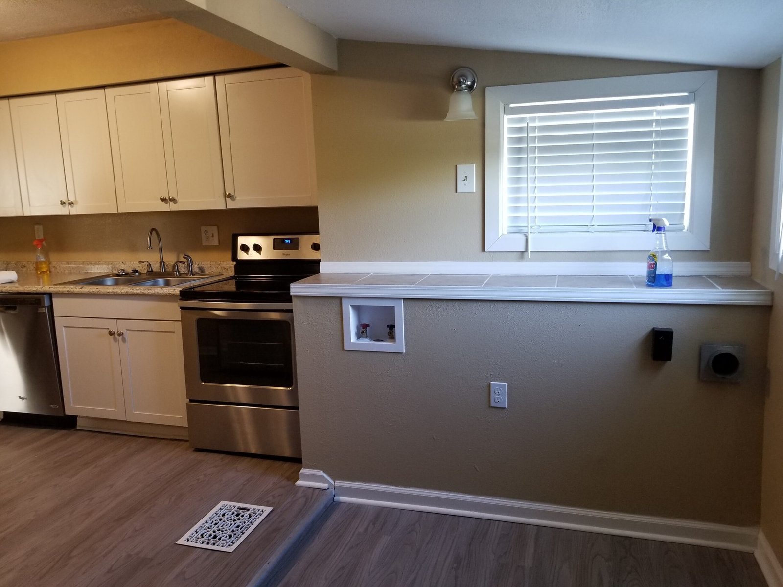 Commercial tenant finish final detail clean